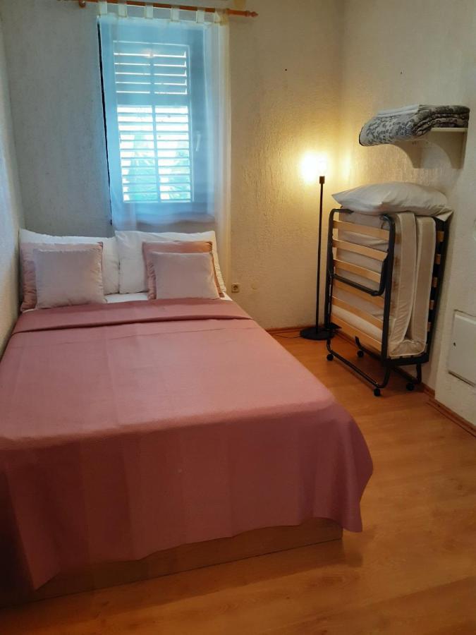 Apartment Margareta By El-Pi Tours Нивице Экстерьер фото