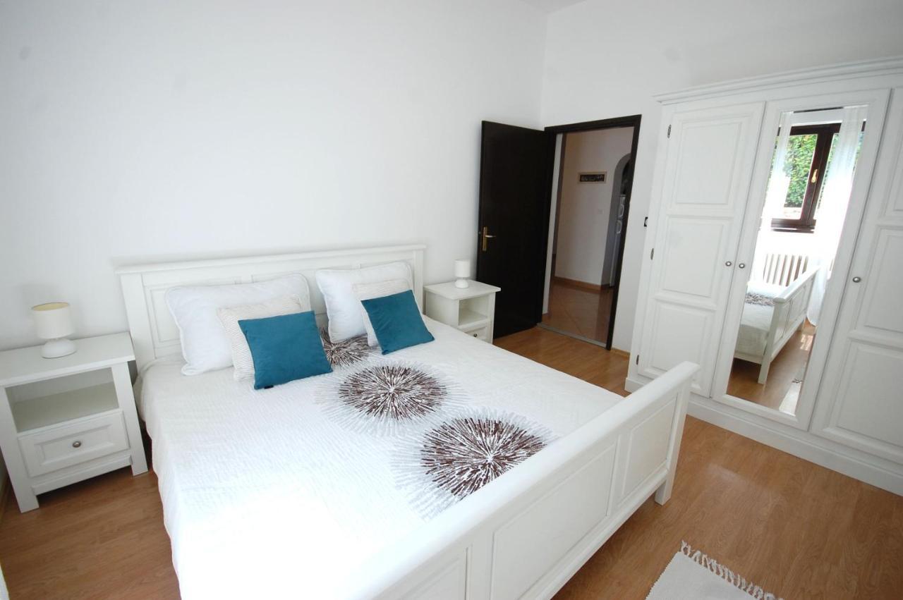 Apartment Margareta By El-Pi Tours Нивице Экстерьер фото